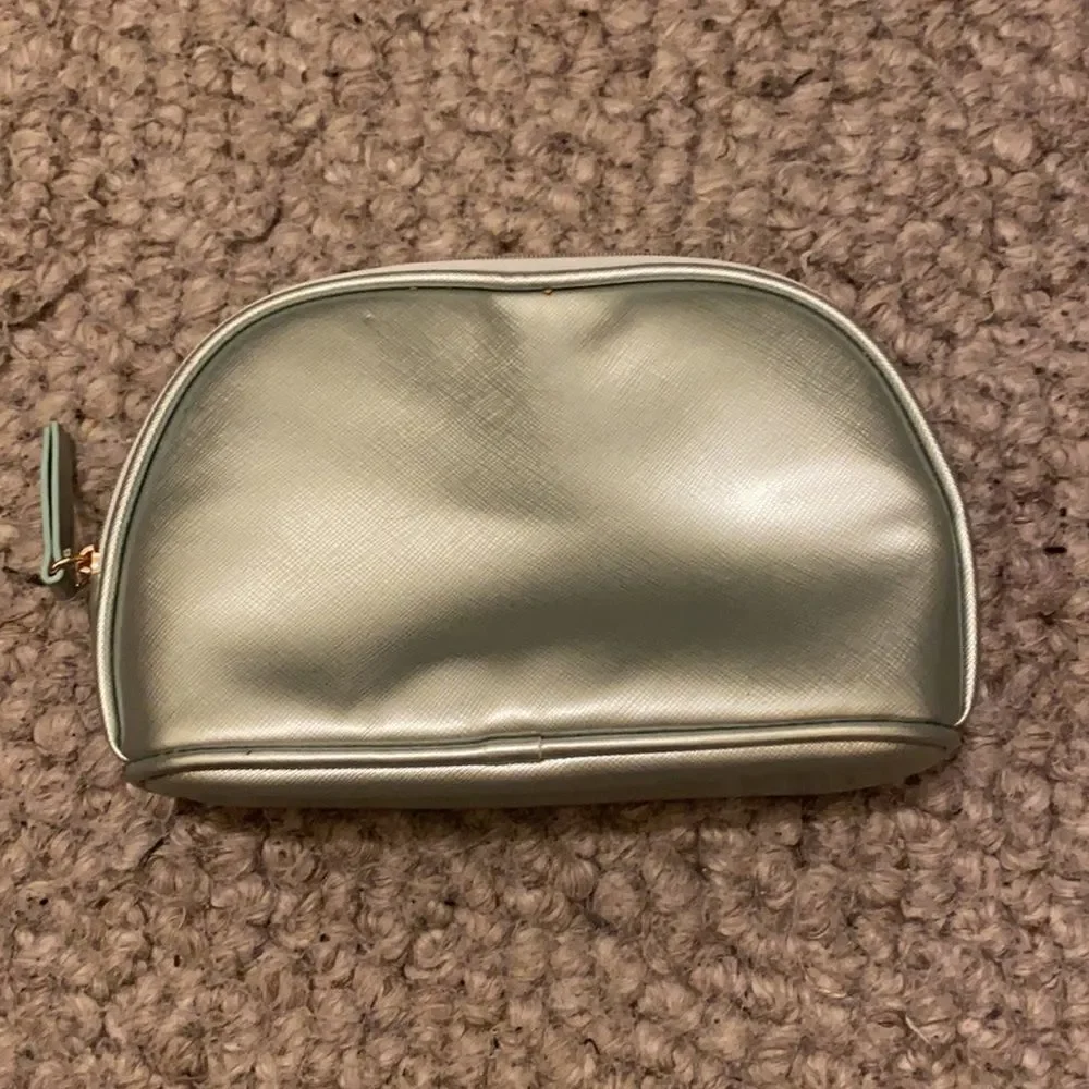 Lamer cosmetic pouch. New. No tags.